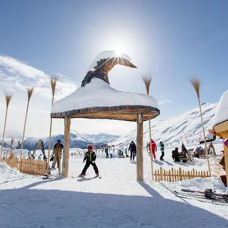 Bergquell Haus E 아파트