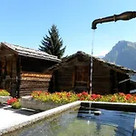 Bergquell Haus E شقة